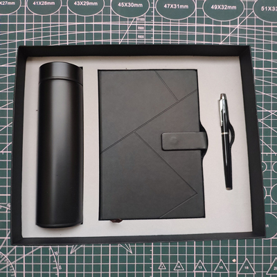 VbusiG2 Leather and Bottle Gift Set 3 in 1
